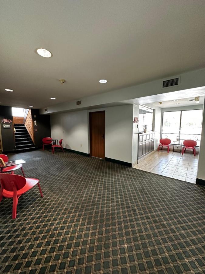 Valued Stay Aloha Мадисон Экстерьер фото