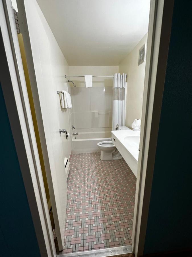 Valued Stay Aloha Мадисон Экстерьер фото
